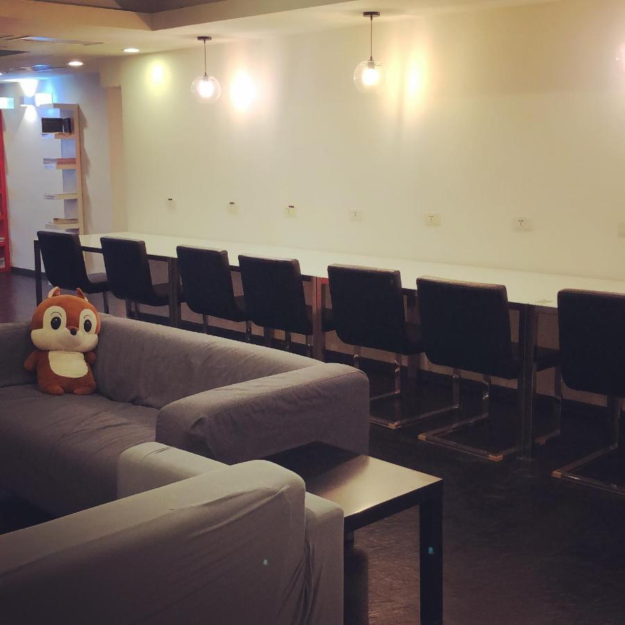 Single Inn- Kaohsiung Linsen Екстер'єр фото