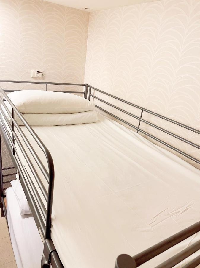 Single Inn- Kaohsiung Linsen Екстер'єр фото