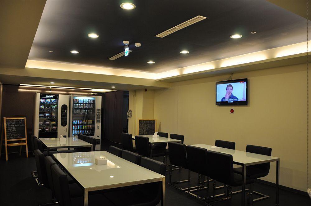 Single Inn- Kaohsiung Linsen Екстер'єр фото